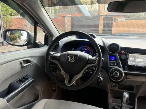 2010 Honda Insight II, чёрный, 675000 рублей - вид 5