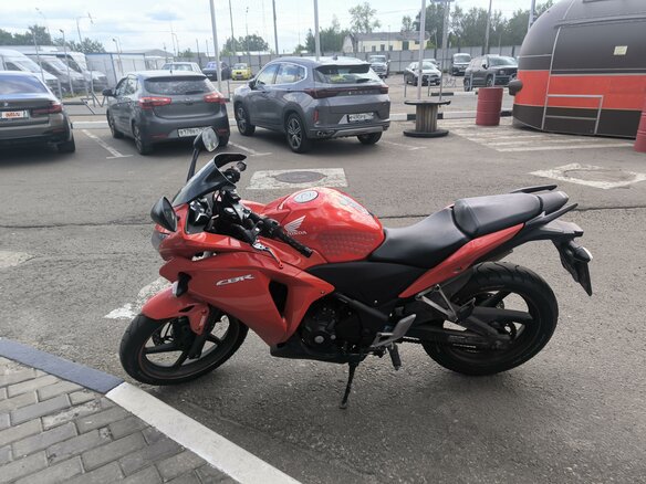 2011 Honda CBR 250R, красный, 290000 рублей