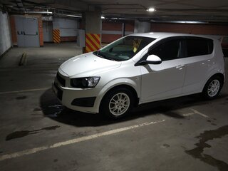 2012 Chevrolet Aveo II, белый, 600000 рублей, вид 1