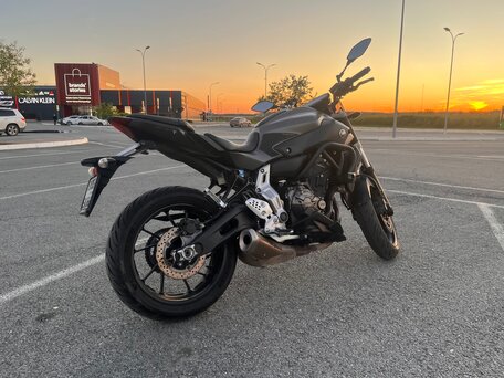 2015 Yamaha MT-07 (FZ-07), серый, 680000 рублей, вид 1
