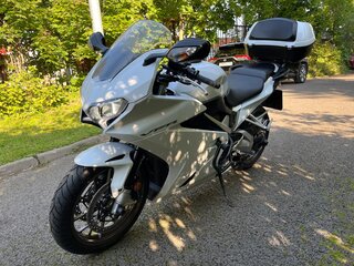 2016 Honda VFR 800, белый, 830000 рублей, вид 3