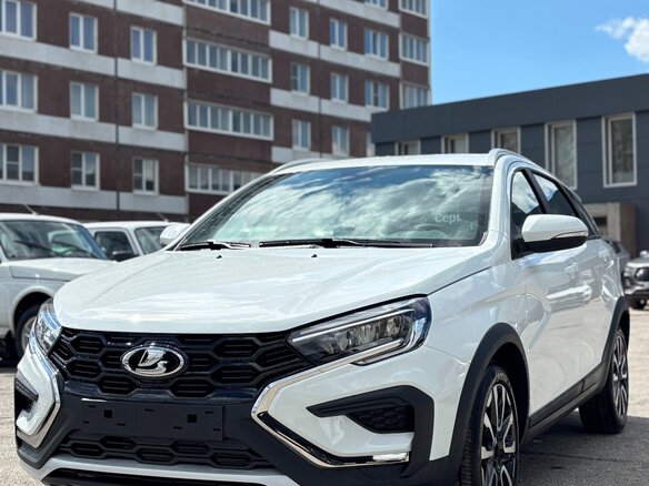 2024 Lada (ВАЗ) Vesta SW Cross I Рестайлинг (NG), белый, 1747000 рублей - вид 1
