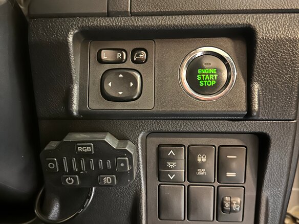 2010 Toyota Land Cruiser Prado 150 Series, серый, 3850000 рублей - вид 31