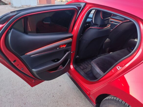 2019 Mazda 3 IV (BP), красный, 1800000 рублей - вид 12