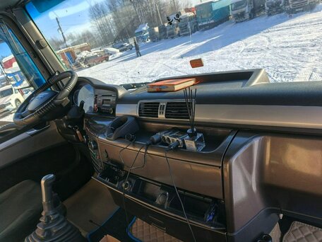 2011 MAN TGX, зелёный, 2300000 рублей, вид 5