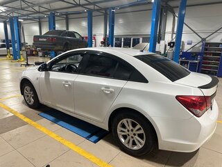 2013 Chevrolet Cruze I Рестайлинг, белый, 560000 рублей, вид 5