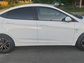2014 Hyundai Solaris I, белый, 1000000 рублей, вид 4