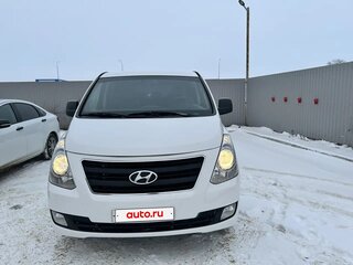 2016 Hyundai H-1 II Рестайлинг, белый, 2200000 рублей, вид 2