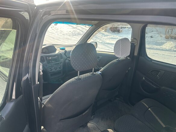 2003 Toyota FunCargo, чёрный, 555000 рублей - вид 6