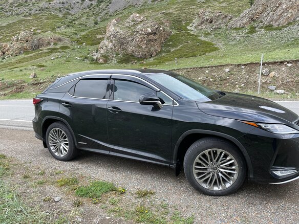 2022 Lexus RX 450h IV Рестайлинг, чёрный, 7520000 рублей - вид 9