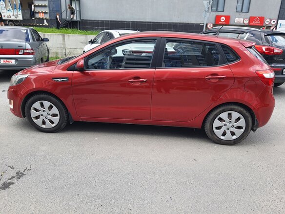 2012 Kia Rio 4-speed III, розовый, 999999 рублей - вид 13