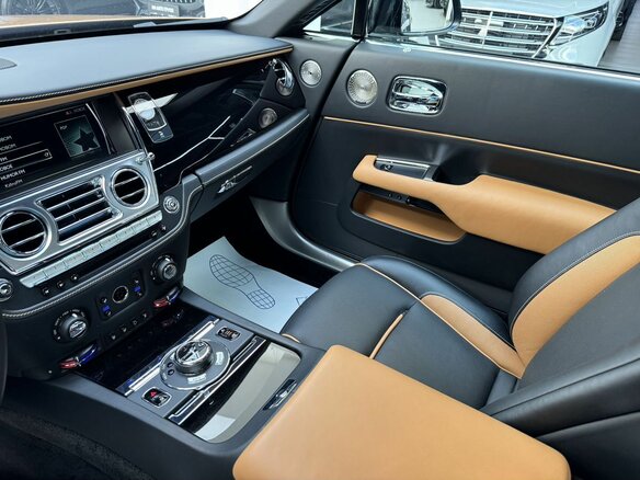 2017 Rolls-Royce Wraith, чёрный, 25790000 рублей - вид 26