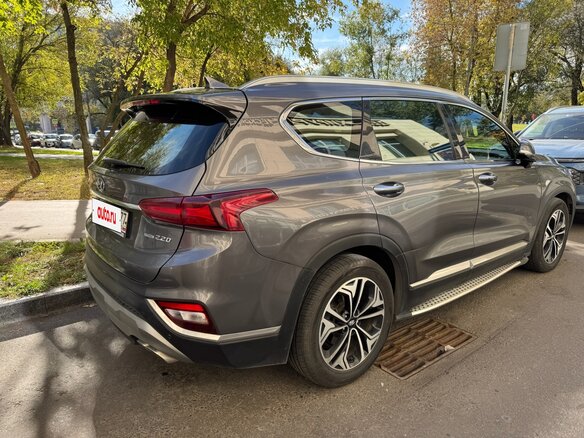 2018 Hyundai Santa Fe IV, серый, 3150000 рублей - вид 1
