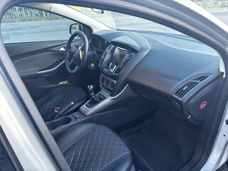 2011 Ford Focus III, серебристый, 560000 рублей, вид 5