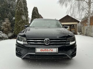 2018 Volkswagen Tiguan Allspace II, чёрный, 2500000 рублей, вид 4