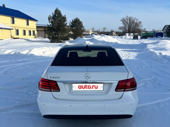 2013 Mercedes-Benz E-Класс 200 IV (W212, S212, C207) Рестайлинг, белый, 1870000 рублей - вид 5