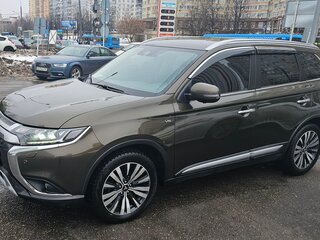 2021 Mitsubishi Outlander III Рестайлинг 3, коричневый, 3600000 рублей, вид 1