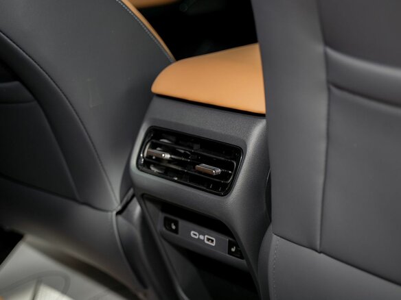 2026 Geely EX5 Гибрид EM-i, зелёный, 3969990 рублей - вид 29