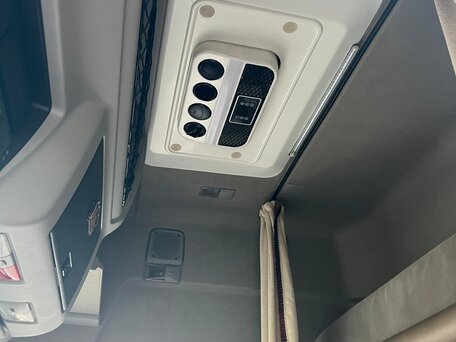 2008 Renault Premium, красный, 2600000 рублей, вид 5