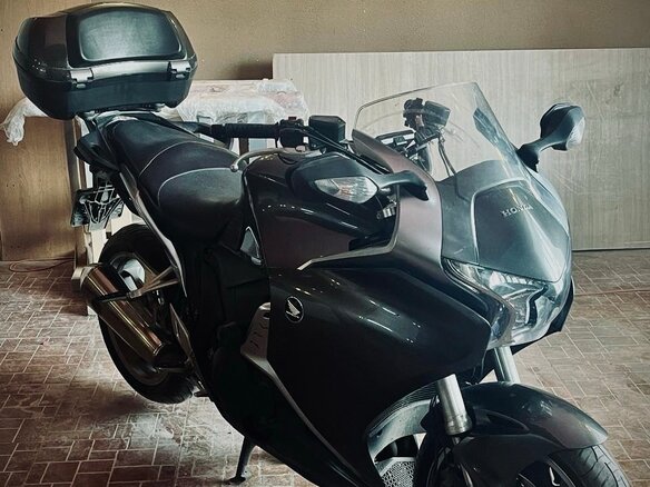 2012 Honda VFR 1200, серый, 750000 рублей - вид 1