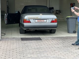 1992 Mercedes-Benz W124 300, серебристый, 4950000 рублей, вид 4