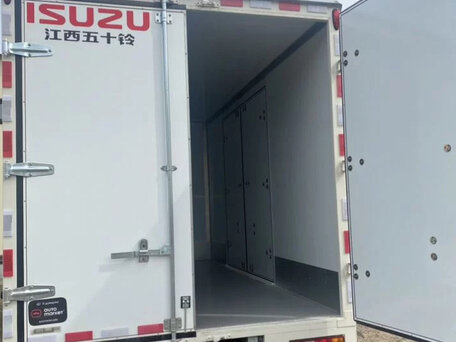 2023 Isuzu Elf (N-series), белый, 4290000 рублей, вид 3