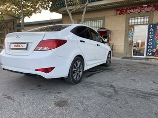 2015 Hyundai Solaris I Рестайлинг, белый, 1050000 рублей, вид 2