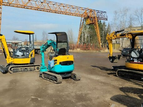 2013 Komatsu PC20, жёлтый, 1680000 рублей, вид 1