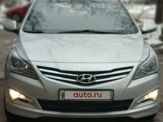 2015 Hyundai Solaris I Рестайлинг, серебристый, 1200000 рублей, вид 1