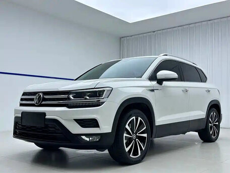 Volkswagen Tharu I