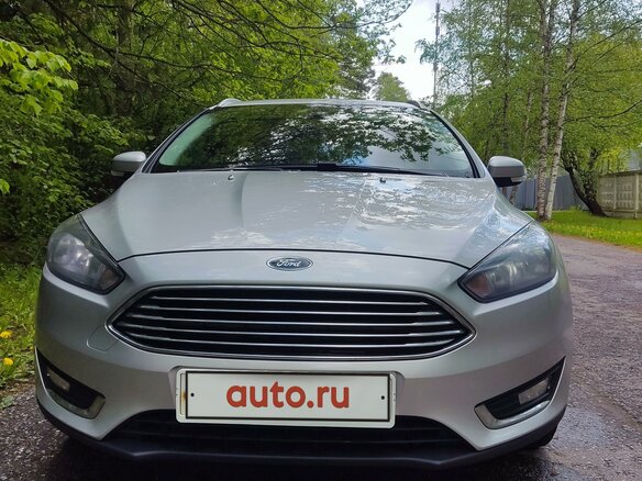 2017 Ford Focus III Рестайлинг, серебристый, 1200000 рублей