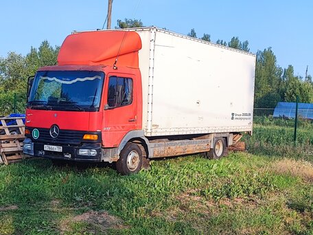 2000 Mercedes-Benz Atego, красный, 1500000 рублей, вид 1