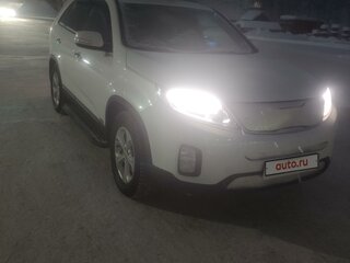2017 Kia Sorento II Рестайлинг, белый, 2540000 рублей, вид 4