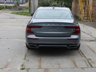 2021 Volvo S60 III, серый, 3429000 рублей, вид 4