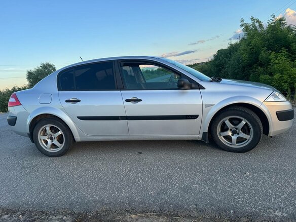 2005 Renault Megane II, серый - вид 2