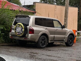 2003 Mitsubishi Pajero III Рестайлинг, бежевый, 850000 рублей, вид 2