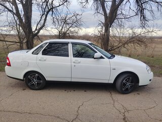 2015 Lada (ВАЗ) Priora I Рестайлинг, белый, 610000 рублей, вид 2