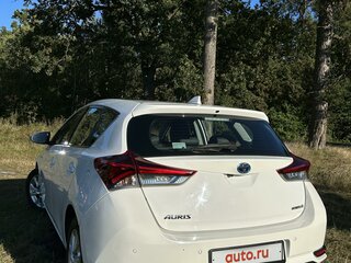 2017 Toyota Auris II Рестайлинг, белый, 1850000 рублей, вид 5