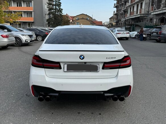 2022 BMW 5 серии 530i VII (G30/G31/G38) Рестайлинг, белый, 6500000 рублей - вид 2