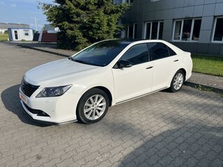 2013 Toyota Camry VII (XV50), белый, 1600000 рублей, вид 1