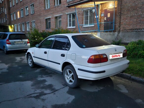 1998 Honda Civic Ferio II, белый, 330000 рублей - вид 5