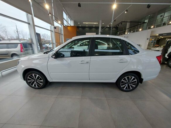 2026 Lada (ВАЗ) Granta I Рестайлинг, белый - вид 8