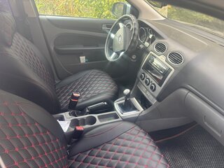 2008 Ford Focus II Рестайлинг, серебристый, 400000 рублей, вид 4