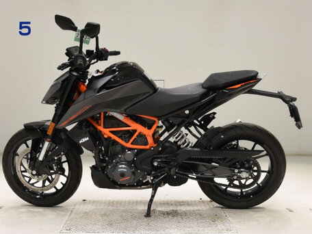 2024 KTM 390 Duke, чёрный, 399300 рублей, вид 2