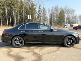 2020 Mercedes-Benz E-Класс 200 V (W213, S213, C238), чёрный, 4000000 рублей, вид 4