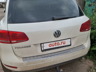 2011 Volkswagen Touareg II, белый, 2400000 рублей, вид 2
