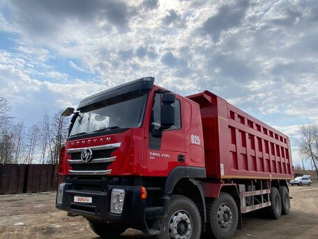 2023 IVECO-Hongyan 8x4 (CQ3406), красный, 8500000 рублей, вид 1