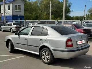 2007 Skoda Octavia I (A4) Рестайлинг, серебристый, 400000 рублей, вид 2