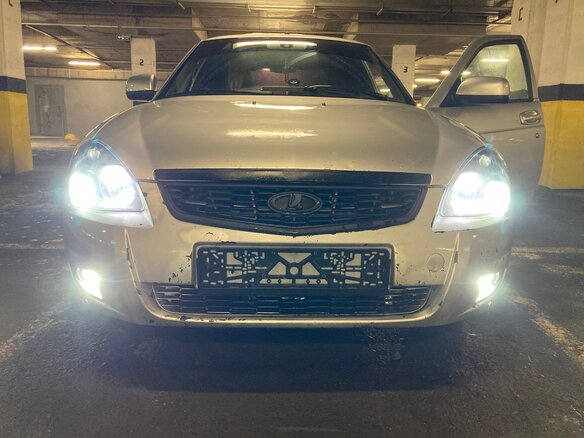 2010 Lada (ВАЗ) Priora I, серебристый, 299990 рублей - вид 1