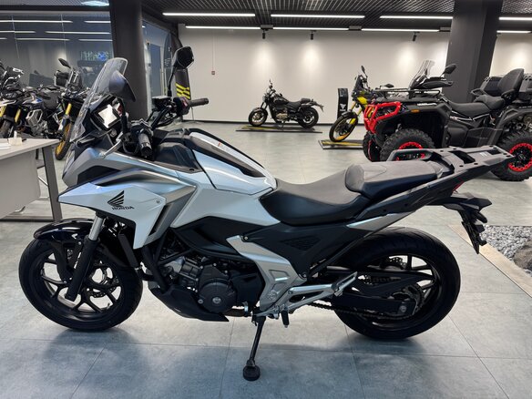 2023 Honda NC 750X, белый, 930000 рублей - вид 1